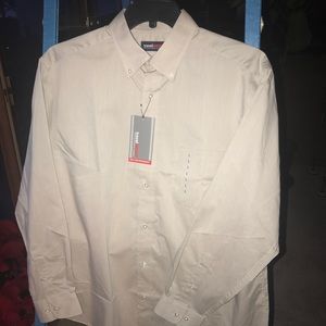 NWT. Easy care button down oxford.